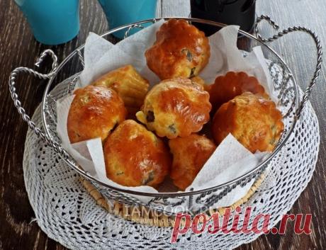Маффины с куриными сердечками и луком — рецепт с фото пошагово. Сытный и вкусный завтрак или обед. Мягкие и нежные маффины с начинкой из лука, сыра и куриных сердечек.