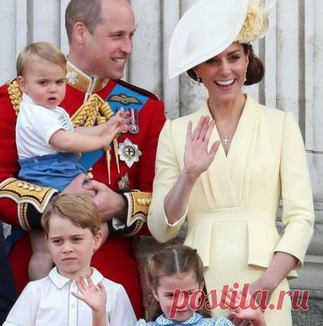 Будущие монархи: Очаровательные принцы и принцессы современности
Добрый день, мои дорогие читатели. Современный мир не так романтичен и сказочен, как был несколько столетий назад, но все же остались в нем некоторые пункты, которые позволяют нам вспомнить о прошлом. И пусть короли и королевы сегодня уже не «рулят», они все ещё остаются любимчиками народов. Мы совсем недавно любовались на наследника греко-датского принца, а […]
Читай пост далее на сайте. Жми ⏫ссылку выше