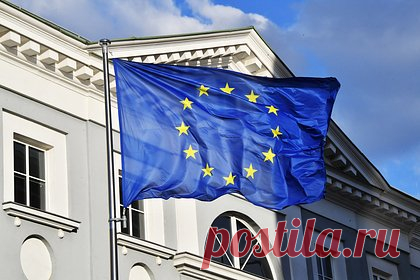 В Китае раскрыли сценарий катастрофы в Европе из-за Запада. Вмешательство Запада в конфликт на Украине может спровоцировать войну на всем Европейском континенте. С таким прогнозом выступил эксперт Global Times Сун Чжунпин. По мнению эксперта, к эскалации боевых действий приведут также поставки дальнобойных ракет Вооруженным силам Украины.