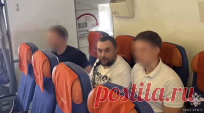 Из Таиланда под арест: в деле обвиняемого в создании наркосети Выговского появился украинский след. Подозреваемый в организации наркосети Игорь Выговский, депортированный в Россию из Таиланда, мог быть связан с украинской наркомафией, выяснил RT. По данным следствия, уроженец Украины Выговский вместе с подельником организовал сеть наркомагазинов в Ульяновской и Самарской областях и предоставлял украинские номера своим «менеджерам», которые продавали наркотики в сети. Участник одного из…