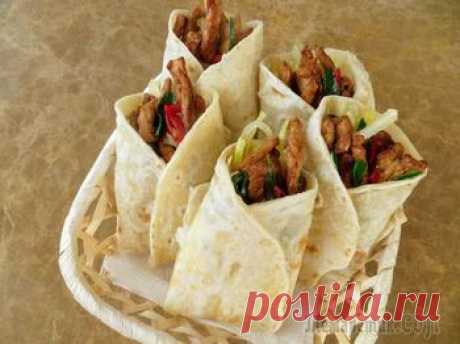 8 рецептов крутых сметанных соусов