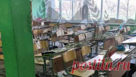 В российском регионе потолок рухнул на детей во время урока. В Адыгее на третьеклассников во время урока рухнул потолок. Об этом сообщает Telegram-канал Kub Mash. По информации Telegram-канала, инцидент произошел во время урока литературы в третьем классе в поселке городского типа Энем. На ...