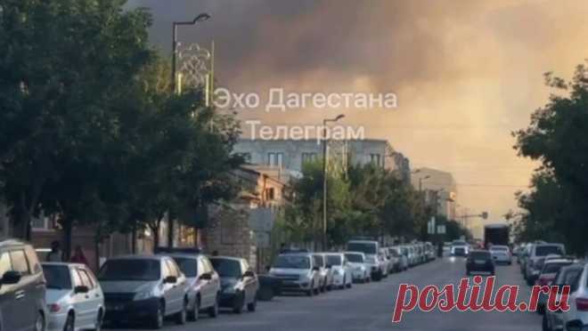 Жительница Дербента рассказала о гибели настоятеля храма, который обстреляли неизвестные. В Дербенте в ходе нападения на церковь Покрова Пресвятой Богородицы был убит настоятель протоиерей Николай Котельников. Об этом "Газете.Ru" сообщила жительница Дербента Анастасия (имя изменено) со ссылкой на супругу ...