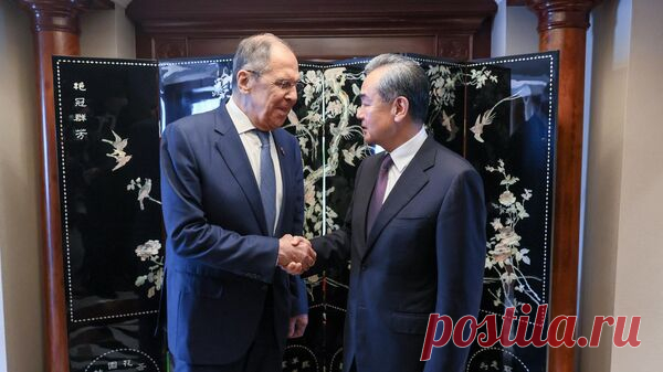 Лавров и Ван И отметили близость позиций по действиям США
