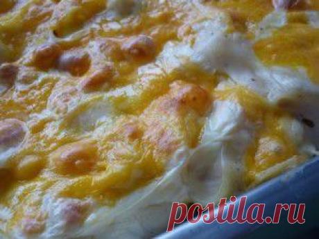 Куриные бедрышки, запеченные с яблоками, под сырной корочкой | Вкусный рецепт