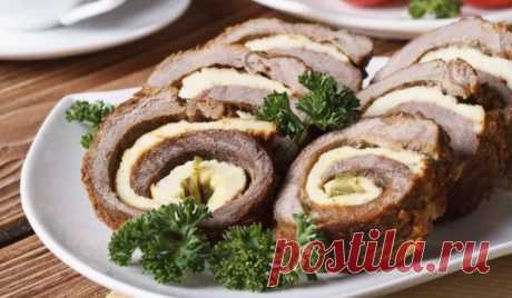 Как совместить омлет и рулет? Готовим новогоднюю русскую закуску из мясного фарша и яиц | Noteru.com