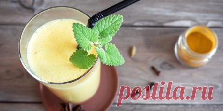 Банановый коктейль от похмелья: рецепт - Лайфхакер Этот освежающий коктейль на основе йогурта может помочь от похмелья на утро после бурной вечеринки. Сохраните рецепт на будущее, он может пригодиться.