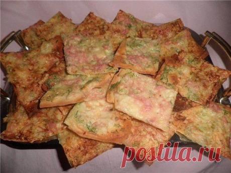 Чипсы из лаваша с сыром и ветчиной