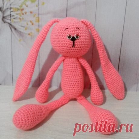Зайка ждет свою хозяйку!

#handmadeалматы #вязаниедетямалматы 
#игрушки
#вязаныеигрушкиалматы 
#вязаныеигушки