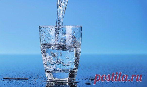4 стакана воды после пробуждения — методика, не имеющая побочных эффектов