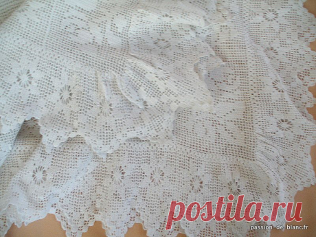 Articles vendus &gt; Linge ancien de lit &gt; LINGE ANCIEN/Jolie  courte pointe ou couverture au crochet d art en fil  de coton blanc - Passion de Blanc - Broderie ancienne - Antique &amp; Vintage French linen