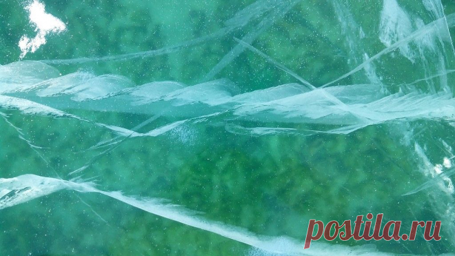 Байкал и Прибайкалье. Камни на глубине 5 метров, толщина льда ~ 0,5 м