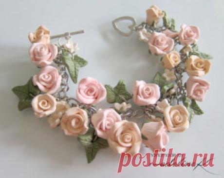 Burgundy Rose Charm Bracelet Polymer Clay от MadelineKdesign
