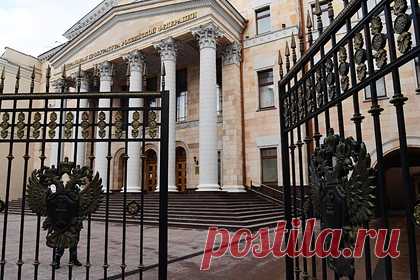 Генпрокуратура России заявила о выходе из Международной ассоциации прокуроров. Генпрокуратура России решила выйти из Международной ассоциации прокуроров (МАП) из-за двойных стандартов и несоблюдения принципа беспристрастности в ситуации с нарушением прав мирных граждан в Донбассе. Об этом заявил российский генпрокурор Игорь Краснов в письме, направленном генеральному секретарю МАП Хану Мораалу.