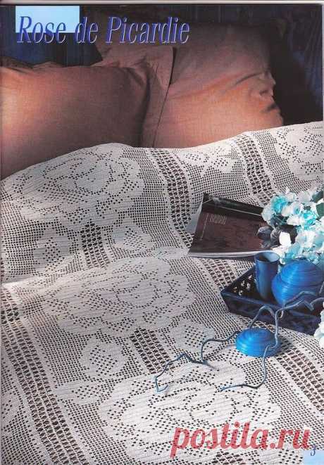 Покрывало филейными розами.