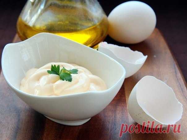 4 РЕЦЕПТА ВКУСНЕЙШЕГО ДОМАШНЕГО МАЙОНЕЗА

1. Домашний майонез.

Ингредиенты:
Показать полностью…