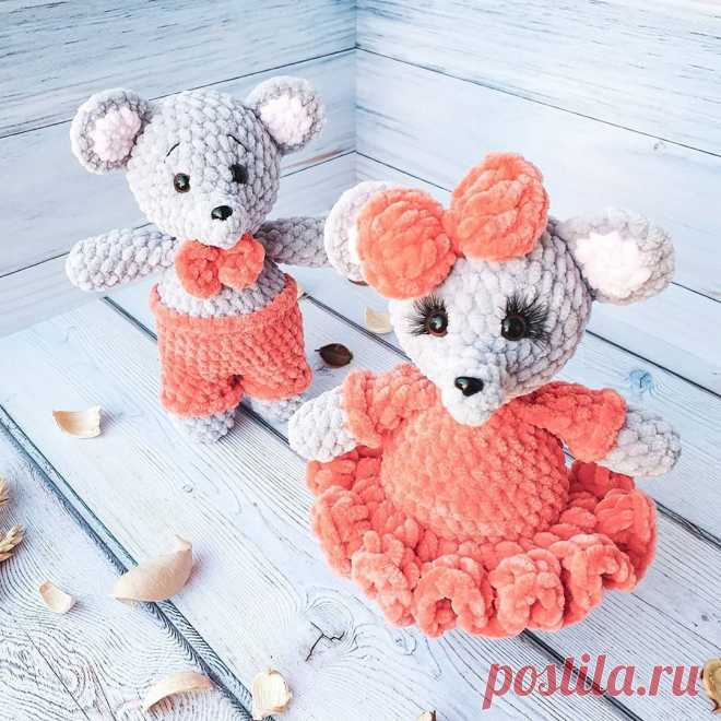 PDF Мышата крючком. FREE crochet pattern; Аmigurumi animal patterns. Амигуруми схемы и описания на русском. Вязаные игрушки и поделки своими руками #amimore - Мышь, мышка из плюшевой пряжи, плюшевый мышонок, крыса.