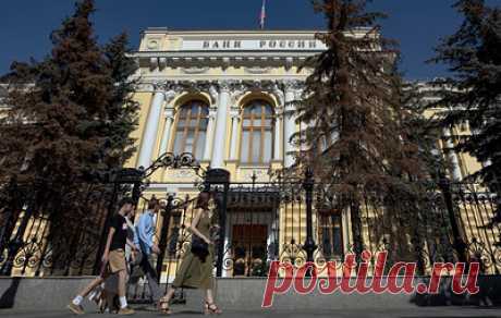 Банк России и Мосбиржа вводят меры по сглаживанию ценовых колебаний на рынке. В ЦБ сообщили, что организация схем, направленных на формирование нерыночного ценообразования, будет рассматриваться как манипулирование рынком