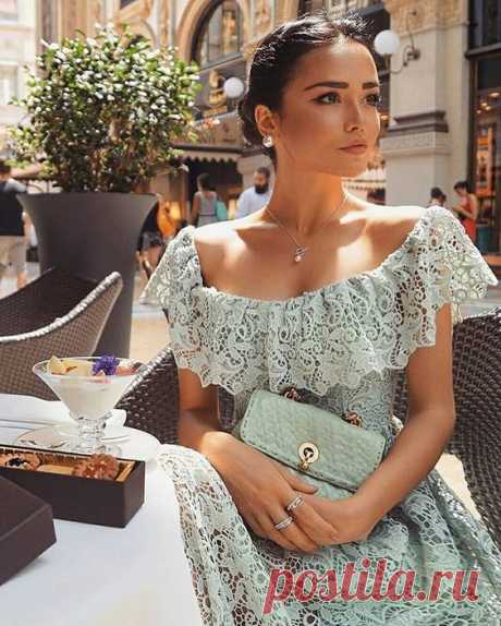 (239) Pinterest