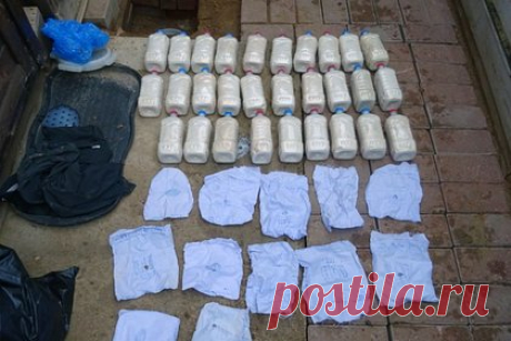 Глава МВД Колокольцев заявил об изъятии 31 тонны наркотиков за год. Министр внутренних дел России Владимир Колокольцев заявил, что за 2021 год МВД изъяло на треть больше наркотиков, чем в 2021 году. Речь идет о 31 тонне изъятых веществ. Кроме того, ведомство усилило контроль на южных границах России для борьбы с контрабандой наркотиков.