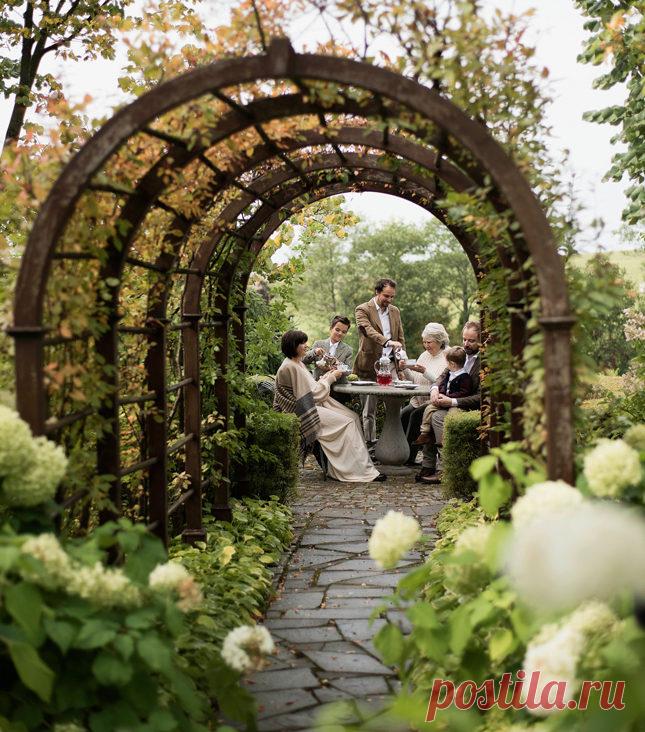 Ландшафный дизайн: фото французского сада Александра Гривко в Пскове | Радости жизни | Новости | VOGUE