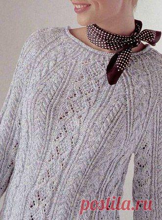 Пуловер с косами, связанный регланом
