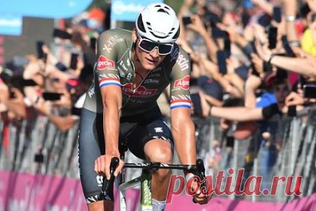 Нидерландского велогонщика арестовали во время чемпионата мира. Нидерландского велогонщика Матье ван дер Пула арестовали во время чемпионата мира в Австралии. Вечером 24 сентября спортсмен устроил словесную перепалку с девочками, которые несколько раз стучали в его дверь в отеле. По информации полиции, он толкнул подростков, в результате одна из девочек получила легкую травму.