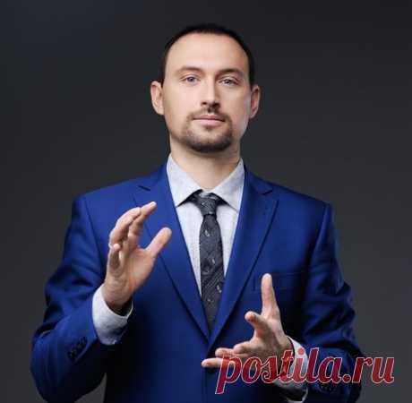 Вертикальная клумба с петунией