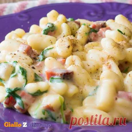 Просмотры (131) · 55 минут · Порций: 4 · I CAVATELLI CON SPECK, CREMA DI PATATE E RUCOLA sono un primi piatto cremoso e saporito, con un mix di sapori e consistenze che appagheranno qualsiasi palato. #giallozafferano #italianfood…