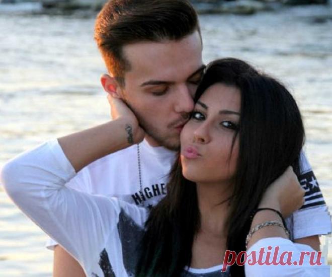 Кто подходит Водолею: любовная совместимость мужчины Водолея? Мужчина-Водолей: верный и преданный друг или вольный романтик. Совместимость мужчины-Водолея и женщины-Льва в любовных и семейных отношениях — покой только снится 100% Разное Мужчина-Водолей старается идти по жизни в одиночку, поскольку он излишне зациклен на своих интересах и себе, однако это не мешает ему быть надежным и верным