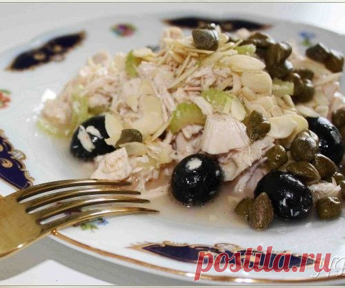 Салаты  с курицей и сельдереем : вкусно и полезно