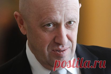 Пригожин высказался о взятых ЧВК «Вагнер» в плен украинцах. Основатель частной военной компании «Вагнер» Евгений Пригожин заявил, что группа взяла большое число пленных в ходе спецоперации на Украине. «Пленных много. Пленные попадают. Кто-то ранен, кто-то испугался. Кто-то бился до конца и вынужден был выйти с поднятыми руками, чтобы сохранить жизни товарищей», — сообщил он.