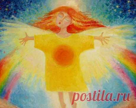 СИЛА ЛЮБВИ

Любовь и Гордость встретились однажды
В моей душе, где день сменяет ночь.
И, нос задрав, сказала Гордость важно:
&quot;Любовь! Нам не ужиться!Шла б ты прочь!

Проста ты слишком и добра без меры,
Не модны эти качества теперь.
Ты - пережиток прошлого, химера.
Уйди! Я за тобой закрою дверь!&quot;

Любовь ей ничего не отвечала,
Из глаз струились ласка и тепло.
Ни слова не сказав, поцеловала,
И поцелуем победила зло.

Автор стихотворения Наталья Жалнина,
28.11.2018 г.