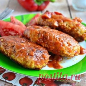 Котлеты из куриного фарша с капустой тушеные в томате