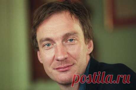 Дэвид Тьюлис (David Thewlis)
-  20 марта, 1963