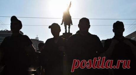 Памятник офицеру Николаю Щорсу начали демонтировать в Киеве. Памятник командиру времён Гражданской войны Николаю Щорсу, расположенный на пересечении бульвара Тараса Шевченко и улицы Симона Петлюры в Киеве, начали демонтировать. Об этом сообщили в городской администрации. Читать далее