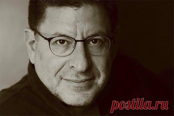 15 жестких советов о любви, которые работают
15 жестких советов о любви, которые работают Михаил Лабковский — российский психолог, известный своей резкостью в высказываниях и эпатажностью. Практикующий специалист с 30-летним стажем может позволить себе некоторую жесткость в суждениях, ведь его опыт спасает и семьи, и жизни. Для тех, кто в поиске Никому не нужен тот, кто не нужен самому себе. А тот, […]
Читай дальше на сайте. Жми подробнее ➡