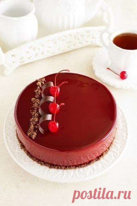 ТОРТ "КРАСНОЕ И ЧЕРНОЕ". (ШОКОЛАДНО-ВИШНЕВЫЙ).

Торт очень вкусный! Вишня и легкий шоколадный мусс прекрасно сочетаются друг с другом, миндально-вишневый дакуаз придает нежности, вишневая начинка- кислинку, а штройзель подчеркивает и собирает воедино все вкусы.))) Как-тот так... вкусно.

Вам потребуется:
Показать полностью…