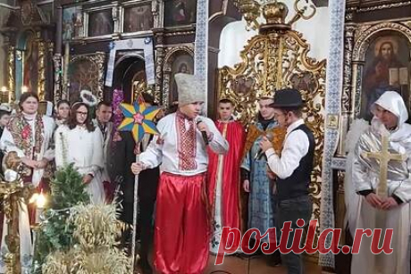 На Украине дети поставили антисемитскую сценку в церкви. На Украине дети поставили антисемитскую сценку для прихожан греко-католической церкви. Видео с отрывком представления опубликовал Telegram-канал VESTI. На видео подростки с накладными пейсами, одетые в черные костюмы и шляпы, разыгрывают диалог двух евреев. Их прерывает мальчик в украинском костюме.