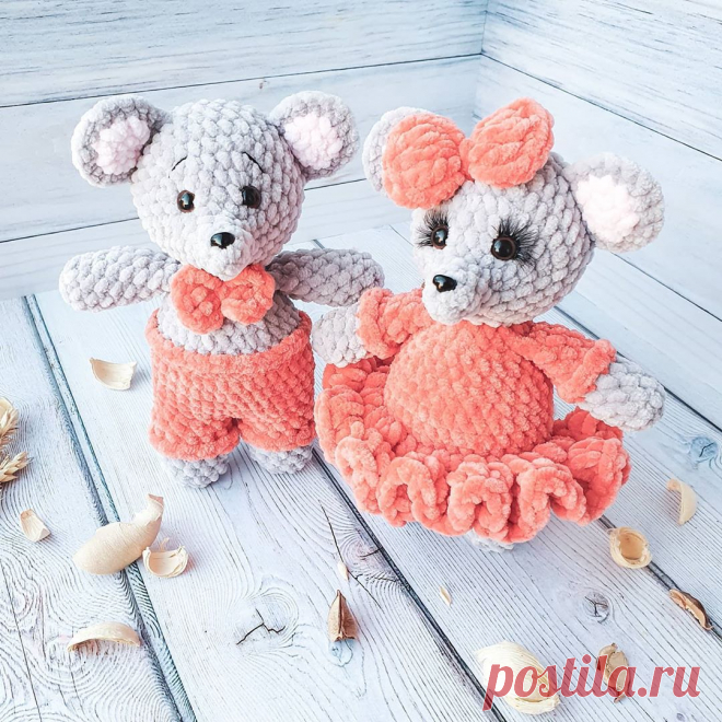 PDF Мышата крючком. FREE crochet pattern; Аmigurumi animal patterns. Амигуруми схемы и описания на русском. Вязаные игрушки и поделки своими руками #amimore - Мышь, мышка из плюшевой пряжи, плюшевый мышонок, крыса.