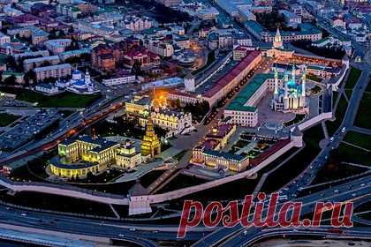 Казань посетят финалисты конкурса на разработку концепции здания театра Камала. Финалисты международного конкурса на разработку архитектурной концепции нового здания Татарского государственного академического театра имени Галиасгара Камала посетят Казань. Известно, что семинар для 23 конкурсантов из Австрии, Великобритании, Испании, России и Японии пройдет в столице республики 27 и 28 ноября.