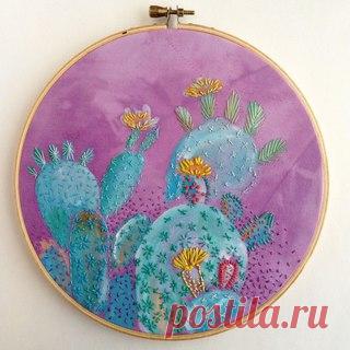 Интересная вышивка в пяльцах от Studio 4A