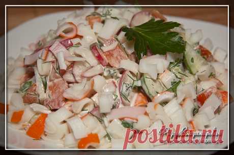 Овощной салат с крабовыми палочками