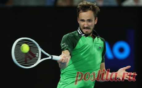 Даниил Медведев второй раз проиграл финал Australian Open, ведя 2:0. Даниил Медведев проиграл решающий матч в Мельбурне в третий раз за четыре года и второй раз, имея преимущество 2:0. Синнер впервые выиграл турнир «Большого шлема»