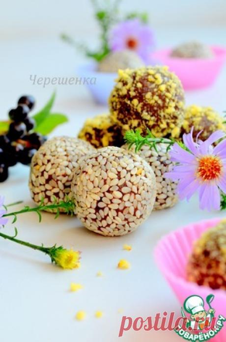 Апельсиновые конфеты с халвой, орехами и клубникой - кулинарный рецепт