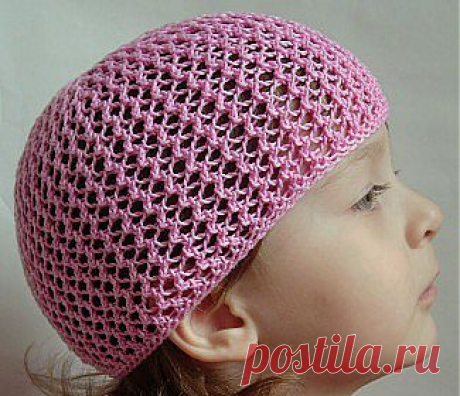 Ажурная шапочка-берет на весну спицами.