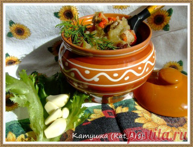 Жаркое в горшочках из свинины.