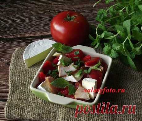 Рецепт необычного салата с копченой курицей и сыром камамбер