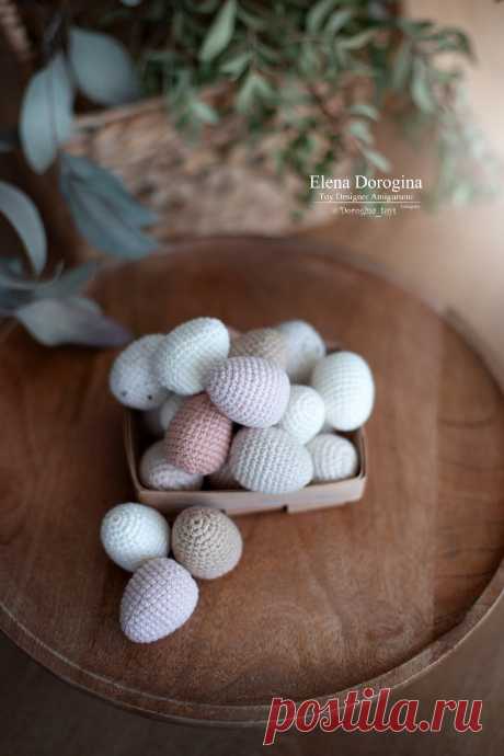 PDF Яйцо перепелиное крючком. FREE crochet pattern; Аmigurumi toy patterns. Амигуруми схемы и описания на русском. Вязаные игрушки и поделки своими руками #amimore - маленькое яйцо к Пасхе, перепелиные яйца, яички, пасхальный декор, пасхальное украшение.