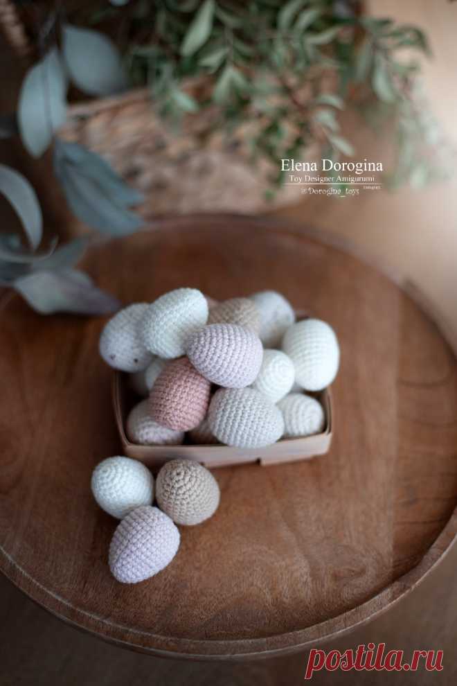 PDF Яйцо перепелиное крючком. FREE crochet pattern; Аmigurumi toy patterns. Амигуруми схемы и описания на русском. Вязаные игрушки и поделки своими руками #amimore - маленькое яйцо к Пасхе, перепелиные яйца, яички, пасхальный декор, пасхальное украшение.